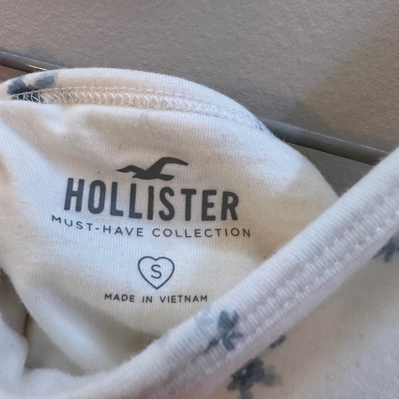 Hollister halter top - Picture 3 of 3